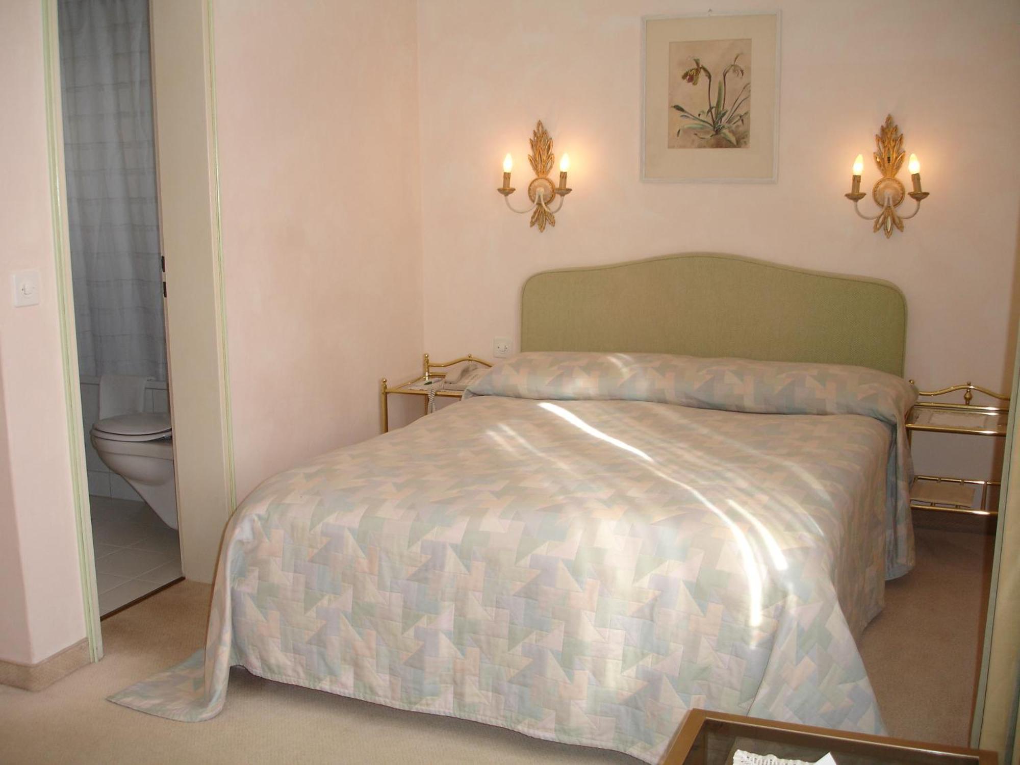 Romantik Hotel Castello Seeschloss 아스꼬나 객실 사진
